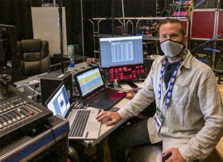 Riedel Maintains Communication in NBA Bubble